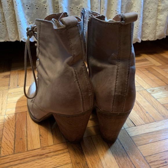 Genuine Leather Aldo Light Tan High Heel Lace Up Boots Ankle Booties Vintage - Picture 6 of 12